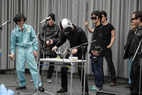 明和電機 ナンセンス軽音部の男気チーム「ポータブルバイク」 明和電機 ナンセンス軽音部の男気チーム「ポータブルバイク」