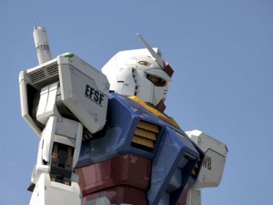 スゴく・・大きいです・・・。 横からの18mガンダム